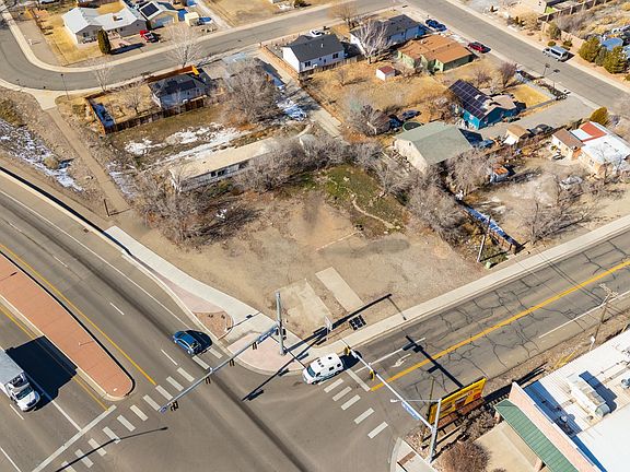 4th image of 302 W Grand Ave