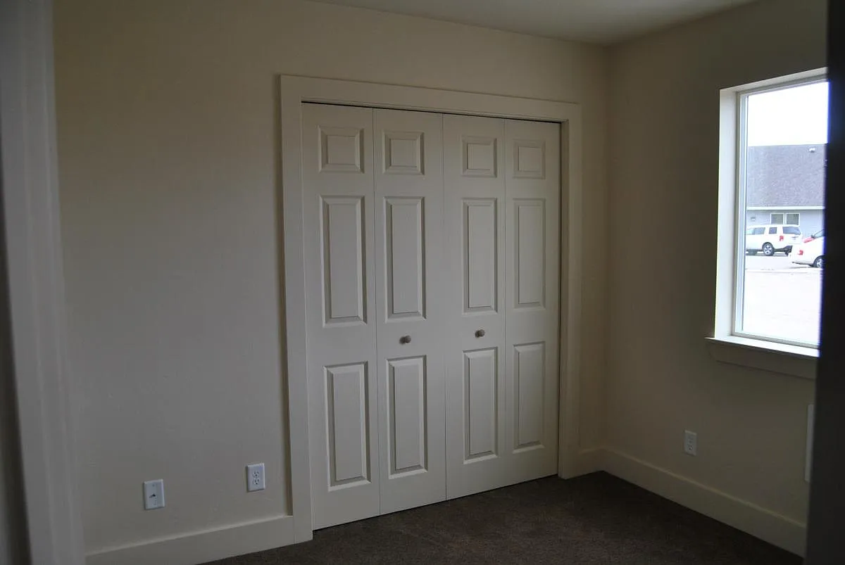 3 bed, 932 sqft, $1,050 — Photo 4