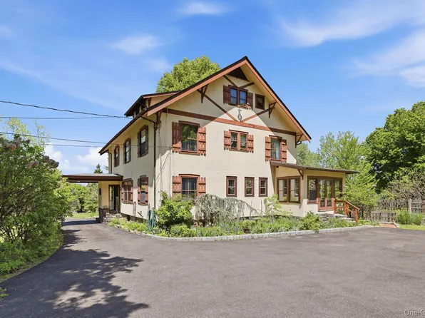 8 Elmer Galloway Road, Katonah, NY 10536
