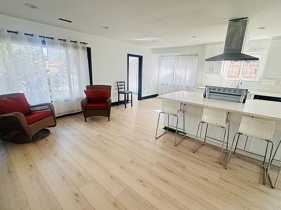 3rd image of 9327 Woodley Ave