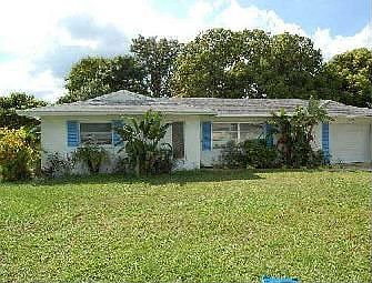 1st image of 1786 Elm Dr