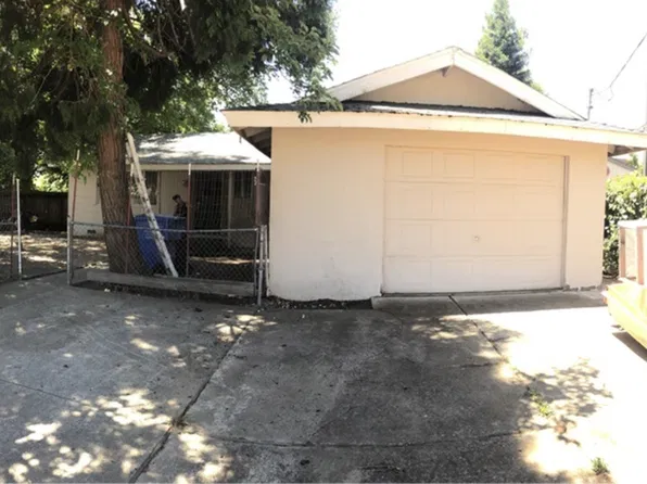 115 Lake St, Clearlake Oaks, CA 95423