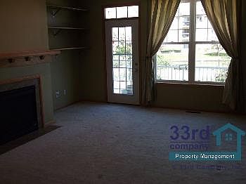 2nd image of 1691 Village Trl E Unit 4
