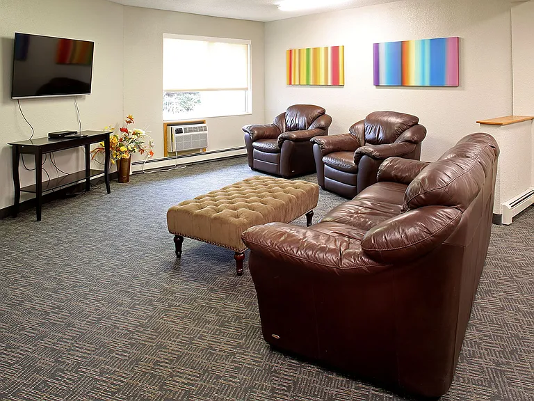 Hanley Place Senior Apartments — Photo 3