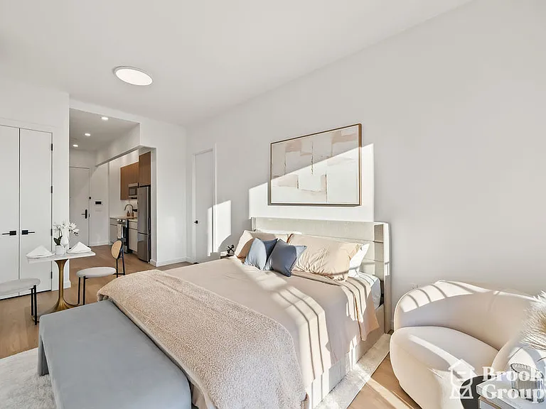 556 Baltic St #806 — Photo 8