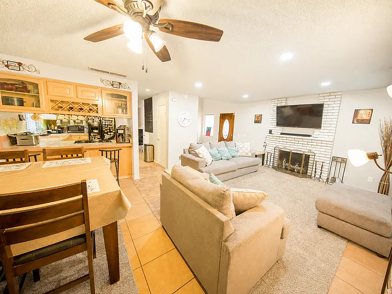 23464 Rolanda Dr — Photo 11