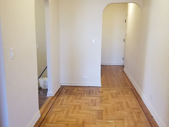 3rd image of 2280 Bathgate Ave #5E