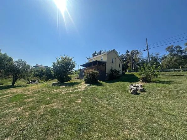 1154 Cross Creek Rd, Burgettstown, PA 15021