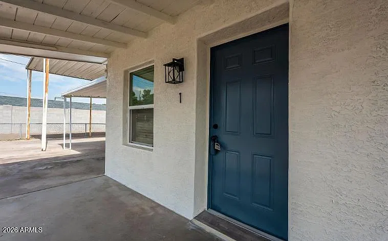 3 bed, 2.0 bath, 1200 sqft, $2,200 — Photo 2