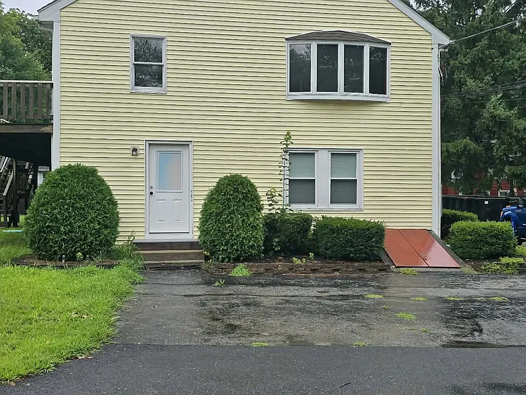 14 Link St #1F — Photo 7