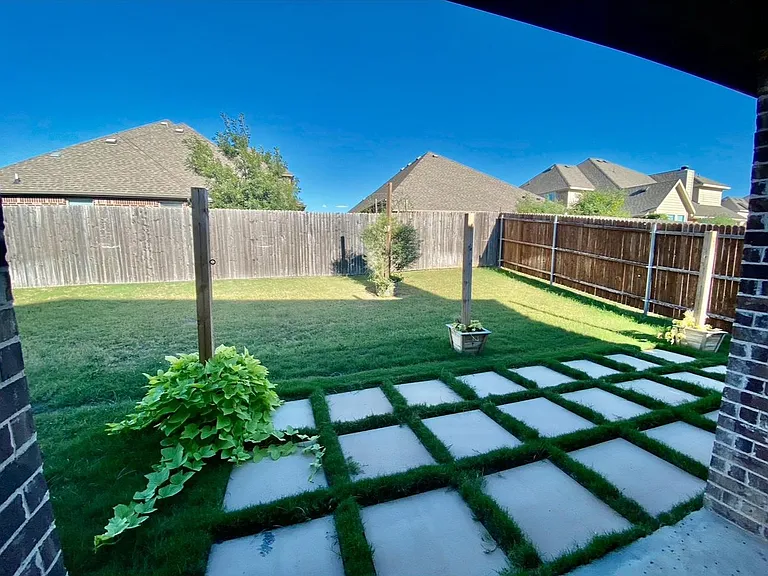 4404 Cherry Cv — Photo 3