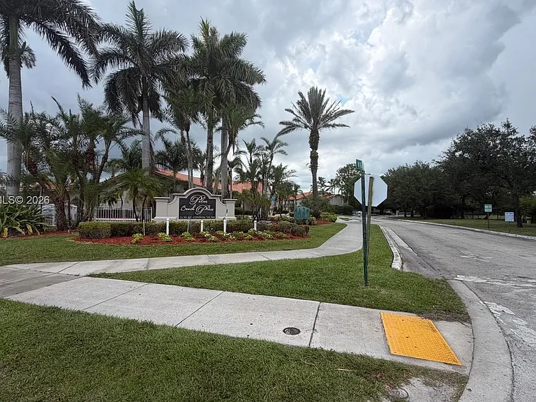 1760 Windorah Way #H — Photo 29