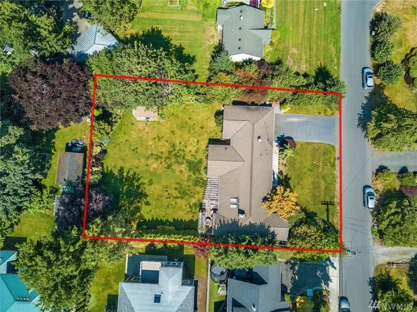 815 18th Ave W, Kirkland, WA 98033
