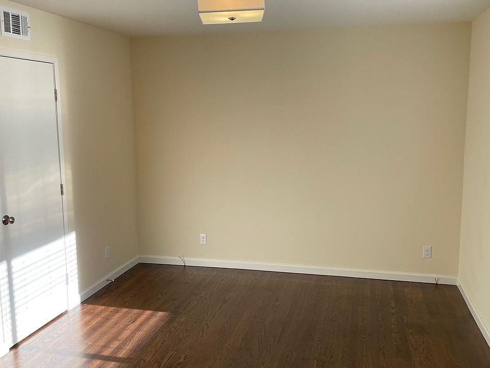 1st image of 3841 Elston Dr
