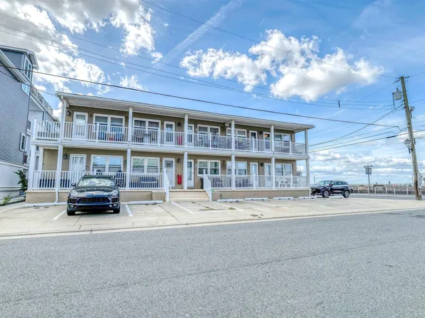 9500 Amherst Ave APT 10, Margate City, NJ 08402