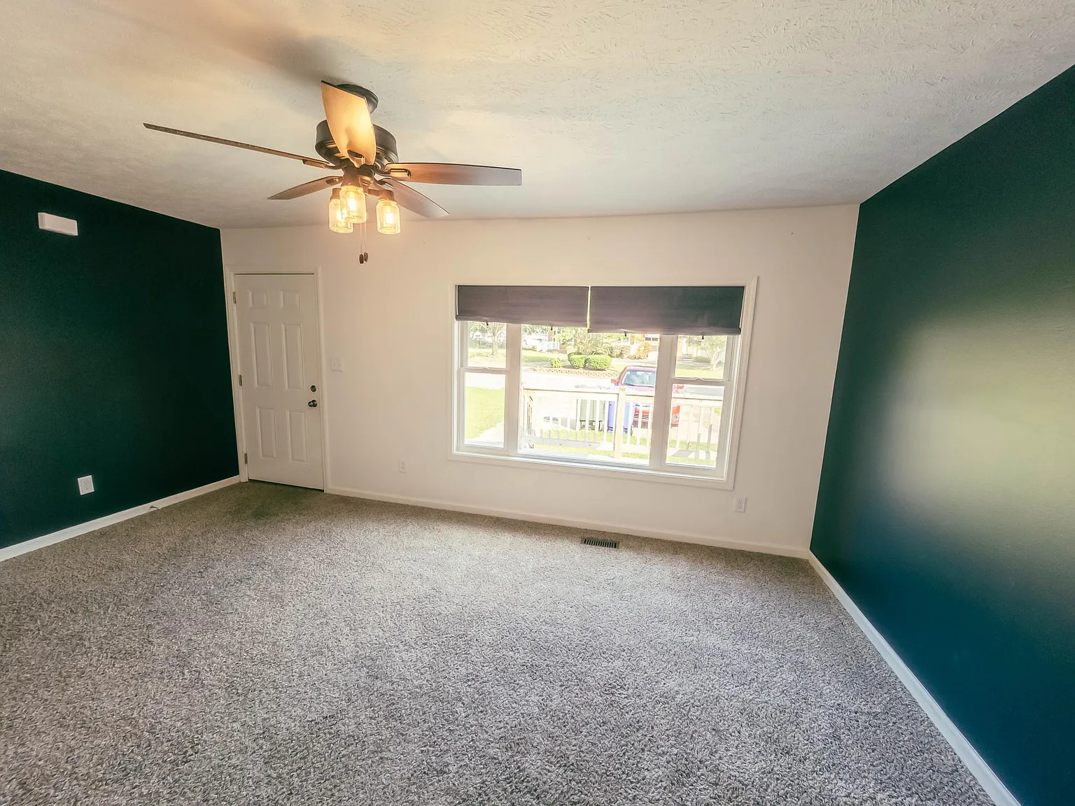 200 Rowland Cir — Photo 3