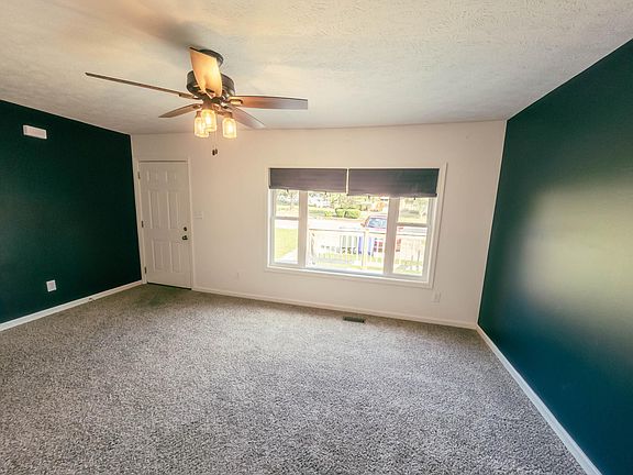 3rd image of 200 Rowland Cir