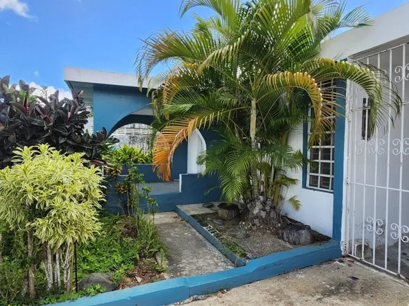 Urb Jardines Pla Calle Santini #C-8, Caguas, PR 00725