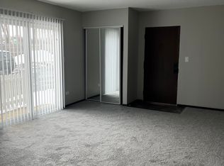 328 N Cornell Ave #F, Villa Park, IL 60181