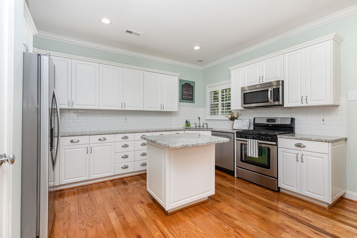 next background image