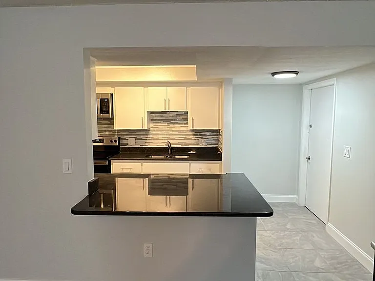 Citadel Apartments of Sarasota — Photo 18