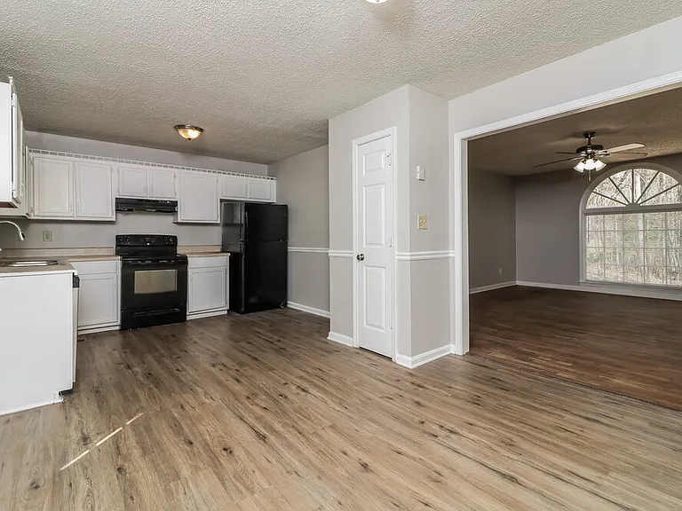 550 Austin Bridge Rd — Photo 10
