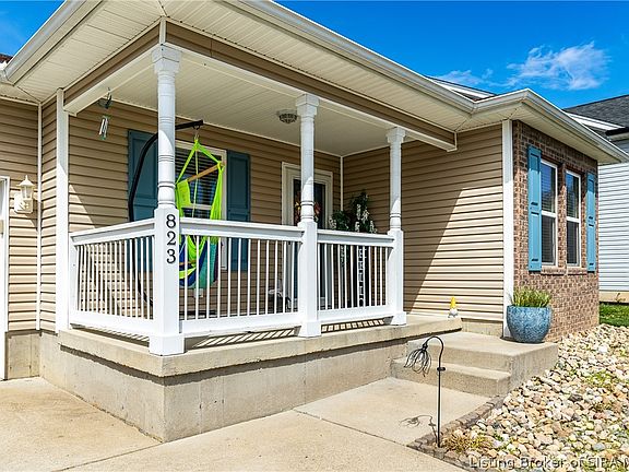 4th image of 823 Twin Oaks Drive