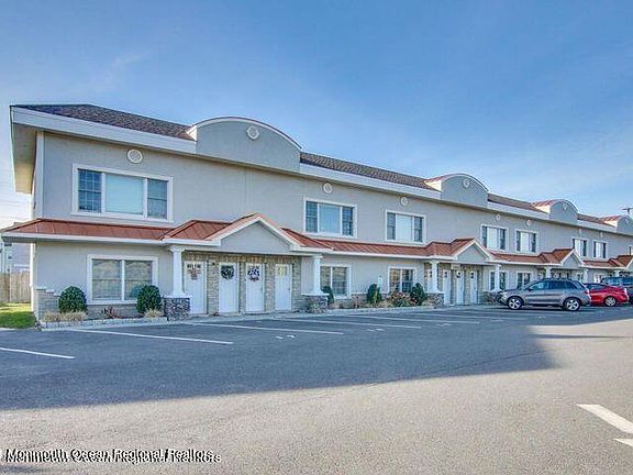 2nd image of 1488 N Ocean Ave #2