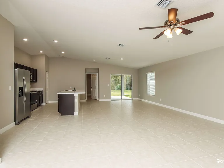 2110 Watkins Rd SE — Photo 5
