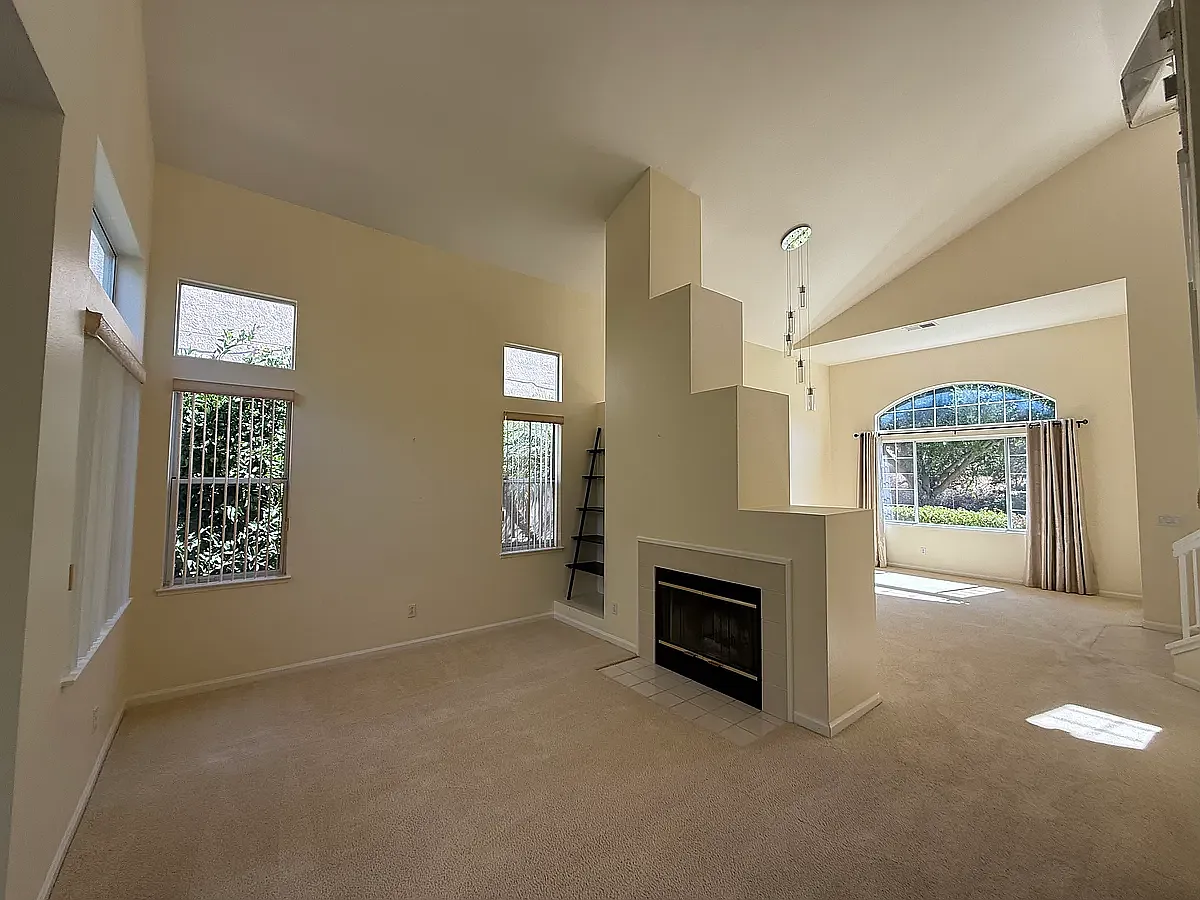 Building Photo - 3245 Falls Creek Dr