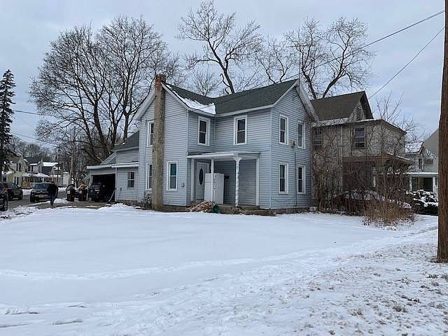 1st image of 160 Main St