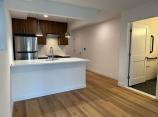 6247 60th St #1, Ridgewood, NY 11385