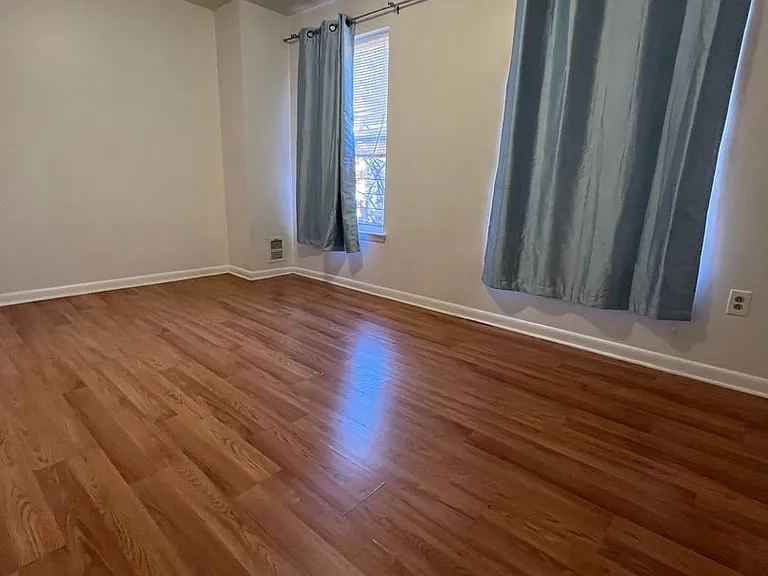 1610 W Diamond St — Photo 11