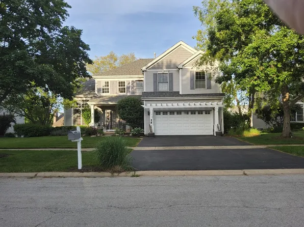 N775 W Curtis Sq, Geneva, IL 60134
