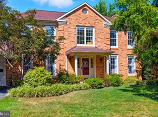 13112 Tingewood Ct, Herndon, VA 20171