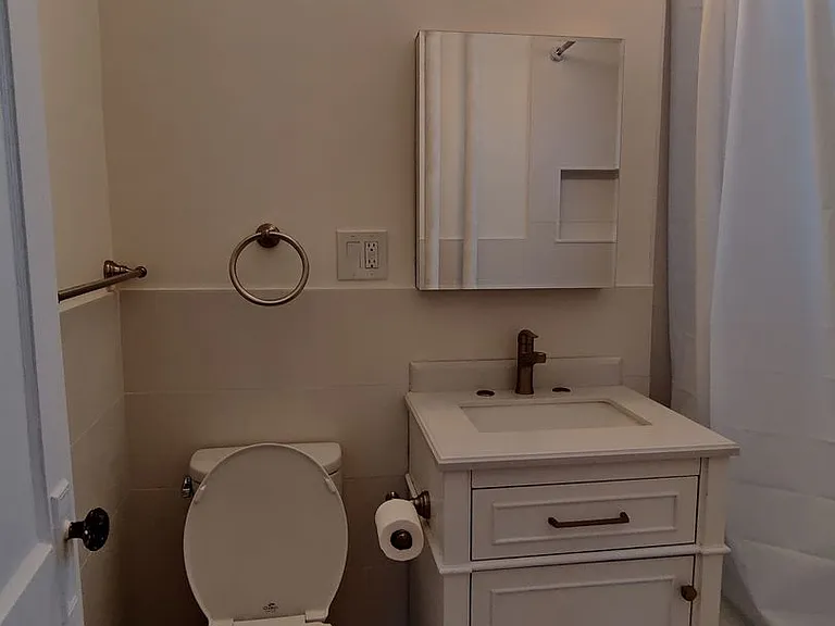 25 Mount Hood Rd #3 — Photo 5