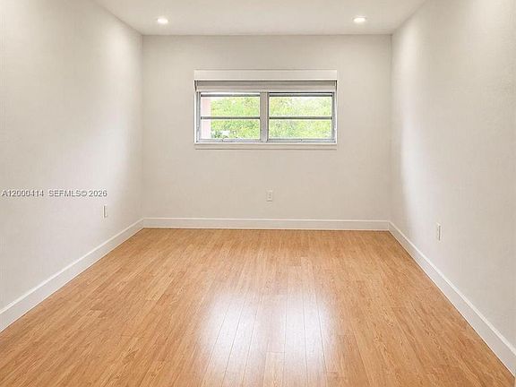 2nd image of 12105 NE 11th Pl APT 306