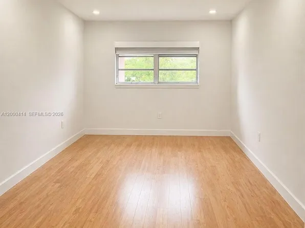 12105 NE 11th Pl APT 306, North Miami, FL 33161