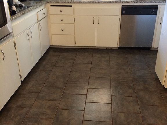 3rd image of 3334 W Wrenwood Ave