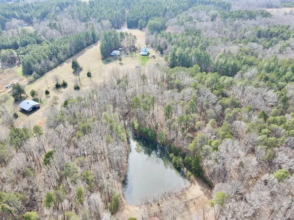 3108 Chatham Rd, Halifax, VA 24558