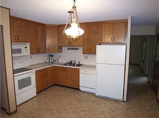3rd image of 307 Brentwood Dr NE