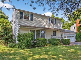 50 Greenvale Dr, Rochester, NY 14618