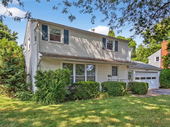 50 Greenvale Dr, Rochester, NY 14618