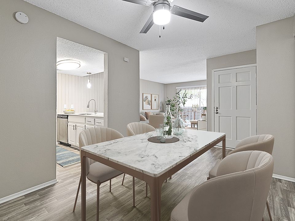 Lexington Apartment Homes