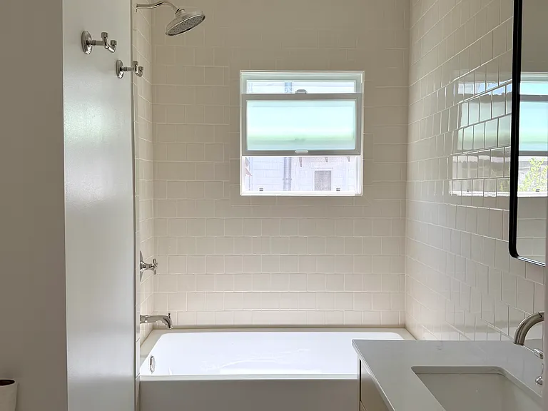 909 W Kensington Rd #1 — Photo 7