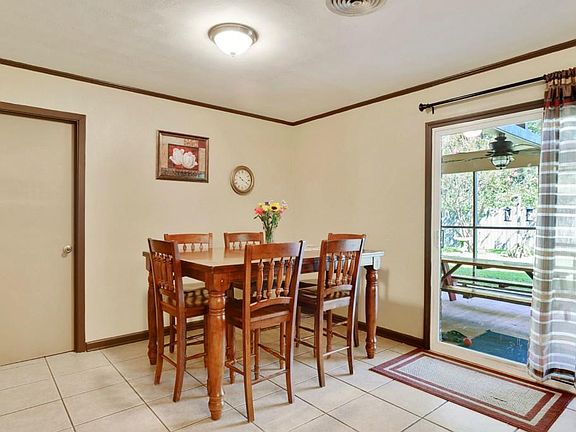 5th image of 1384 Saint Theresa St
