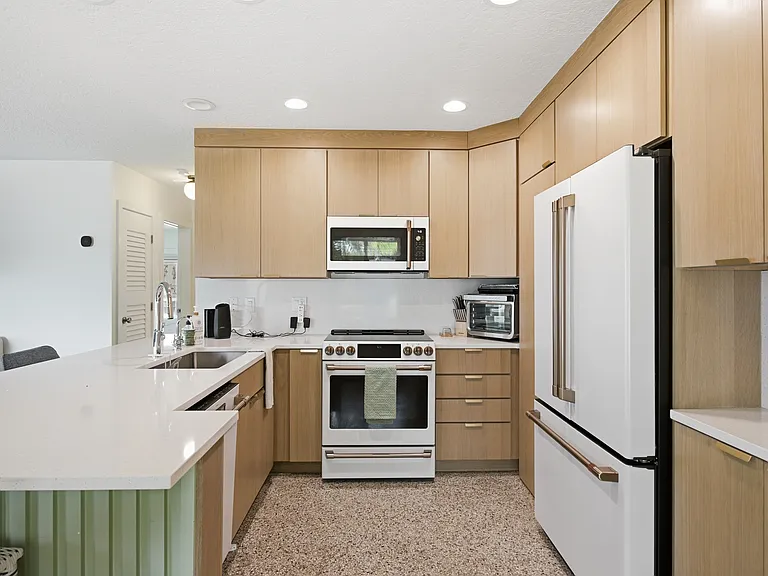 580 Baywood Dr W — Photo 12