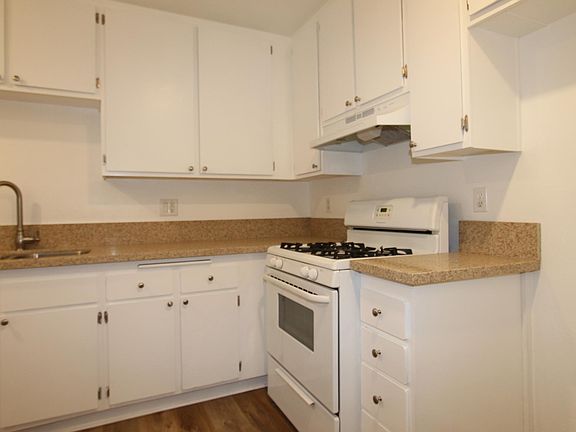 4th image of 9305 Mesa Verde Dr APT A