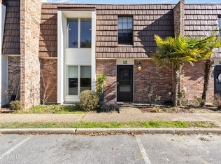 527 Front Beach Dr APT 42, Ocean Springs, MS 39564