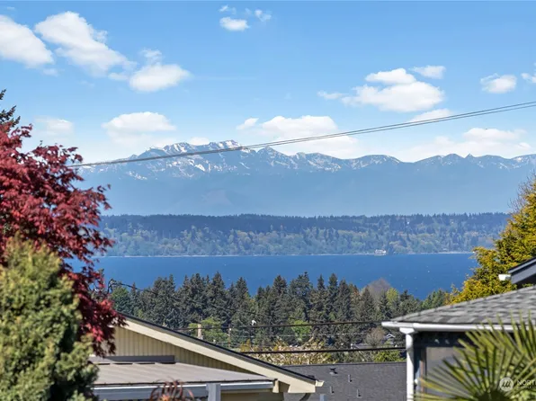 2220 S 252nd Place, Des Moines, WA 98198